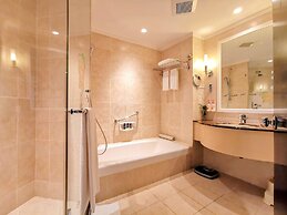 Crowne Plaza Zhuhai City Center by IHG