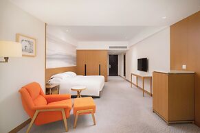 Crowne Plaza Zhuhai City Center by IHG