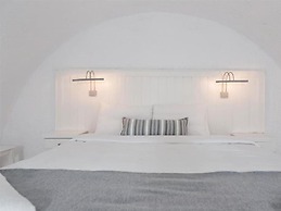 Artemis Suites
