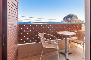 Mpalkoni Sti Monemvasia