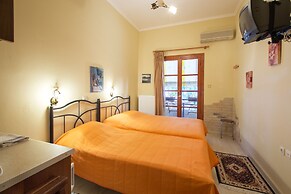 Mpalkoni Sti Monemvasia