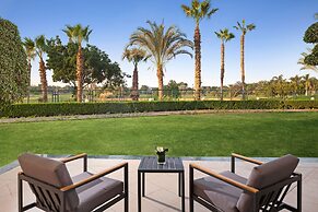 Hilton Pyramids Golf
