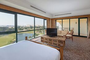 Hilton Pyramids Golf