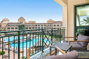 Hilton Pyramids Golf