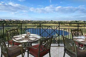 Hilton Pyramids Golf
