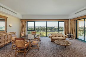 Hilton Pyramids Golf