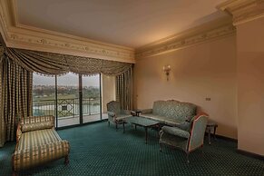 Hilton Pyramids Golf