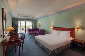 Hilton Pyramids Golf