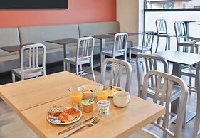B&B HOTEL Les Sables-d'Olonne Centre Gare