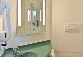 B&B HOTEL Les Sables-d'Olonne Centre Gare