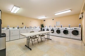 InTown Suites Extended Stay Greensboro NC - Airport