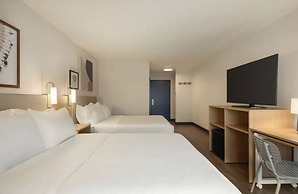Spark by Hilton Woburn Boston