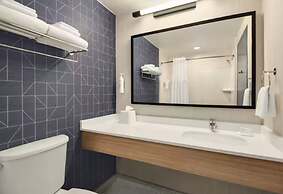 Spark by Hilton Woburn Boston