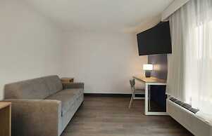 Spark by Hilton Woburn Boston
