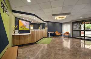 Spark by Hilton Woburn Boston