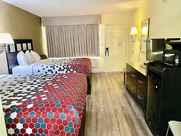 Super 8 by Wyndham Albuquerque Downtown