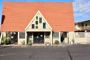 Super 8 by Wyndham Albuquerque Downtown