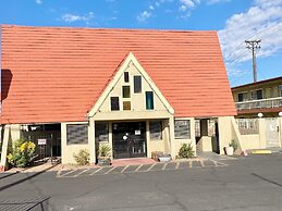 Super 8 by Wyndham Albuquerque Downtown