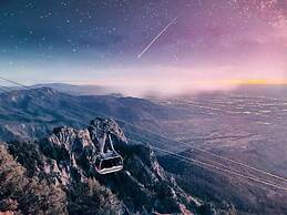 Super 8 by Wyndham Albuquerque Downtown