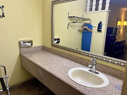 Super 8 by Wyndham Albuquerque Downtown