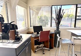 Super 8 by Wyndham Albuquerque Downtown