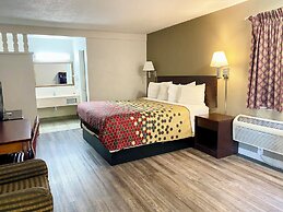 Super 8 by Wyndham Albuquerque Downtown