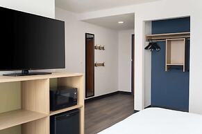 Spark by Hilton Guelph