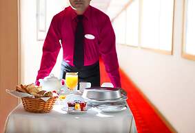 Ramada by Wyndham Qurum Beach