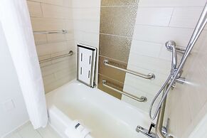 DoubleTree by Hilton Hotel Savannah Historic District