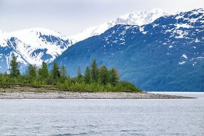 Glacier Bay Lodge