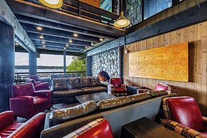 Glacier Bay Lodge