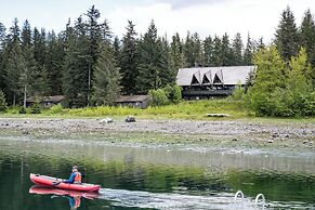 Glacier Bay Lodge