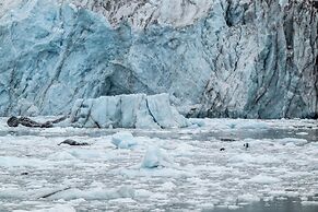 Glacier Bay Lodge