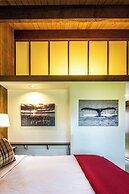 Glacier Bay Lodge