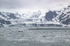 Glacier Bay Lodge