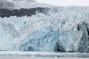 Glacier Bay Lodge