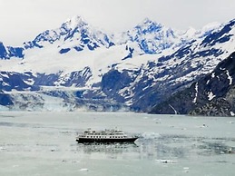 Glacier Bay Lodge