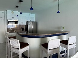 Sapphire Beach Club Resort