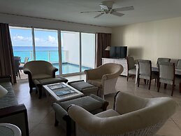 Sapphire Beach Club Resort