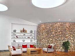 The St. Regis Mardavall Mallorca Resort