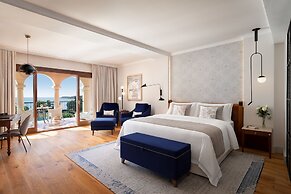 The St. Regis Mardavall Mallorca Resort