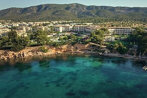 The St. Regis Mardavall Mallorca Resort