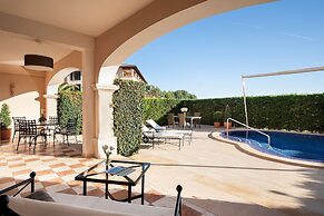 The St. Regis Mardavall Mallorca Resort