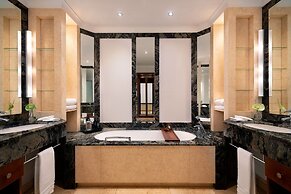 The St. Regis Mardavall Mallorca Resort