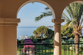 The St. Regis Mardavall Mallorca Resort