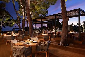 The St. Regis Mardavall Mallorca Resort