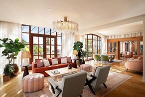 The St. Regis Mardavall Mallorca Resort