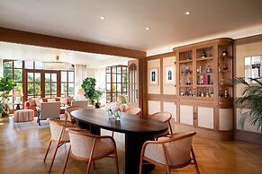 The St. Regis Mardavall Mallorca Resort