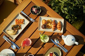 The St. Regis Mardavall Mallorca Resort