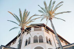 The St. Regis Mardavall Mallorca Resort